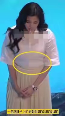 21岁欧阳娜娜拍内衣广告大胆秀凹凸曲线香肩锁骨性感迷人