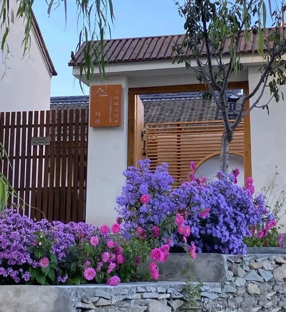 北辰集团还发挥行业优势,为白虎头村开展了民宿服务技能培训,进一步