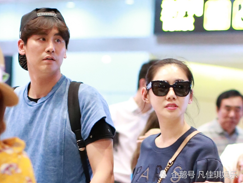 秋瓷炫成"林品如?邻居坐大腿牵手是同学,于晓光花样还真多