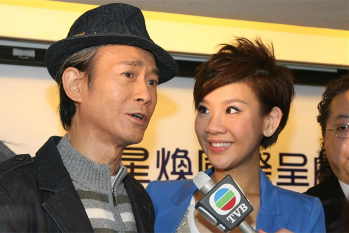 郑欣宜情绪崩溃继承遗产喜极而泣传闻与郑少秋决裂