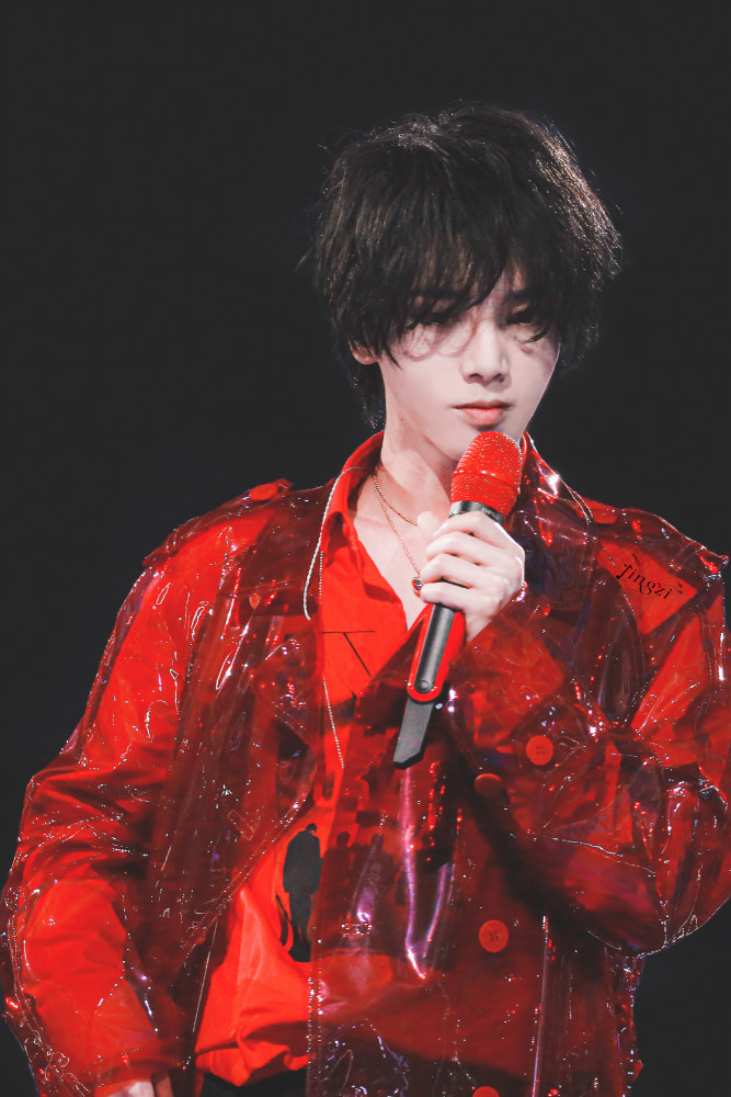 华晨宇——撕漫男本男!盛世美颜