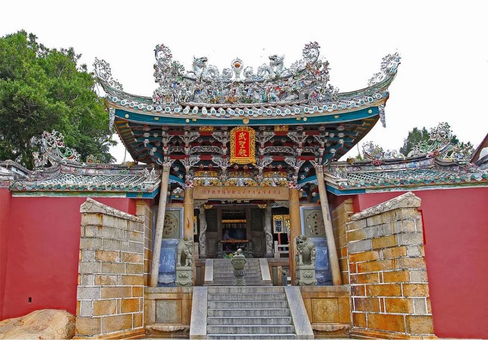 福建漳州东山关帝庙一炷清香佑两岸