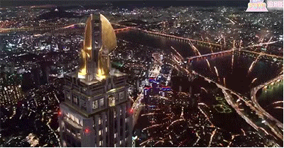 故事发生在2019年,韩国首尔市中心的赫拉宫殿里住着一群sha人魔,他们