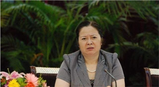 女厅官侵吞汶川地震善款:违纪违法都敢干 送钱都敢收