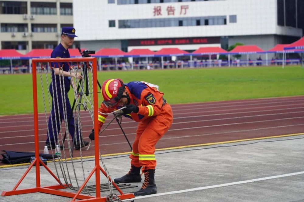 全省多种形式消防队伍比武竞赛圆满落幕眉山消防斩获佳绩