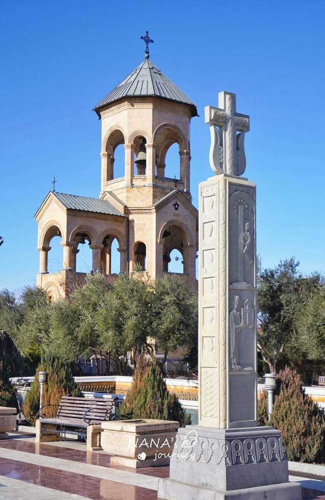 格鲁吉亚首都最神圣的建筑坐落在半山腰内藏玄机