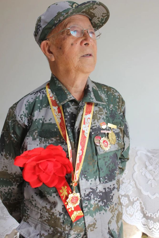 从霍县走出的"老军垦"——闫欣秋_腾讯新闻