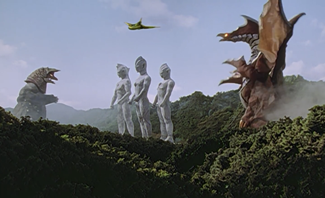 金龙银龙这类怪兽存在的,为什么只有哥尔赞和美尔巴想要把迪迦扼杀在