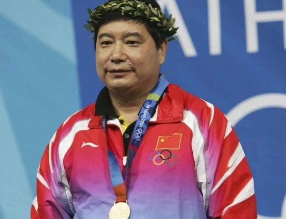 年龄最大的奥运冠军是谁?64岁获金牌,和儿子同场竞技