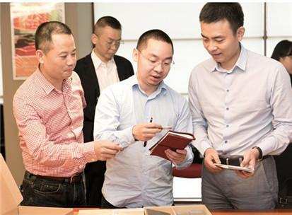 多年来,陈湖雄把目光盯准了文具行业,没有抓住所谓的"风口",对公司的