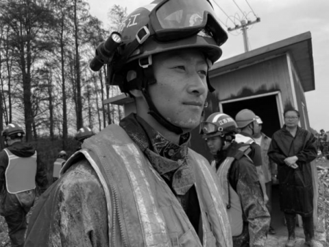 他像我牺牲16年的弟弟女子刷视频刷到一份消防奇缘