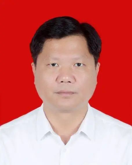 周铁伟严重违反党的政治纪律,组织纪律,廉洁纪律,构成严重职务违法并