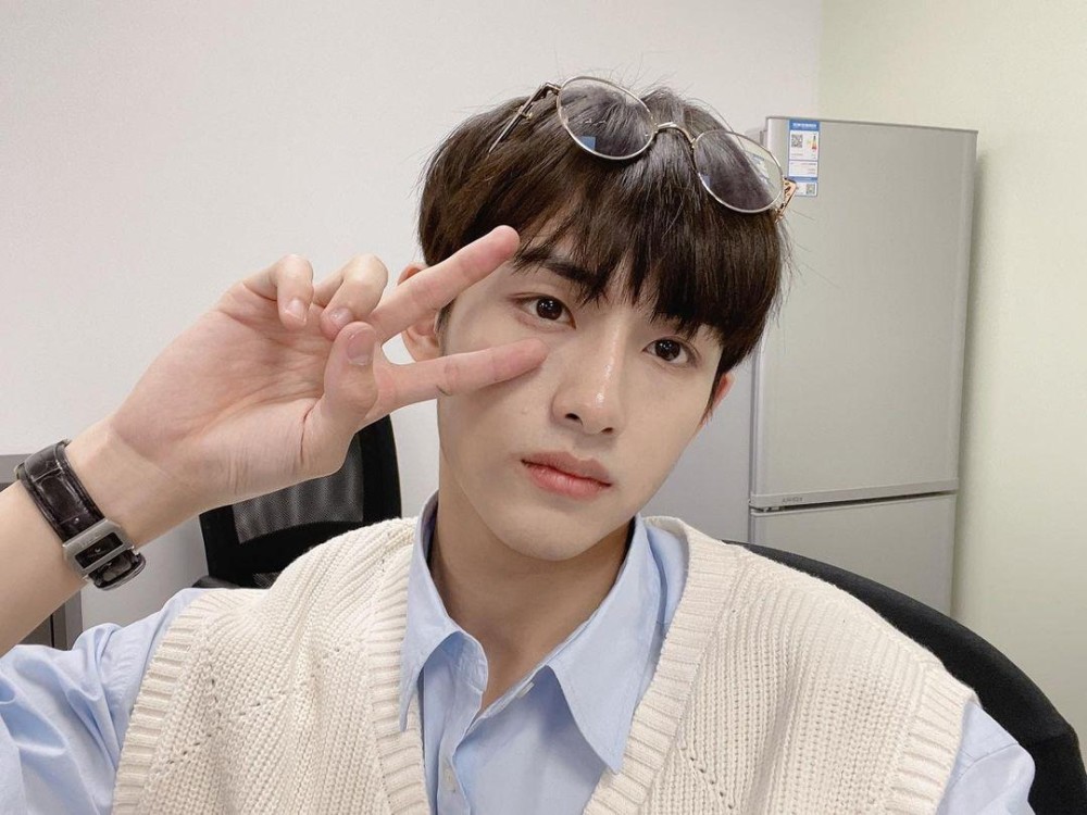 威神v成员董思成是我们可盐可甜的异耳精灵