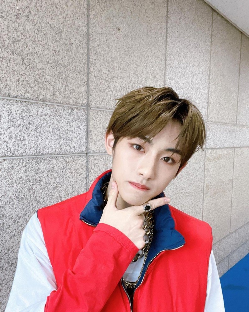 威神v成员董思成是我们可盐可甜的异耳精灵