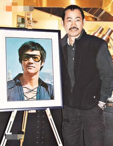 曾经有人问元华,李小龙的功夫那么好,怎么还能请你做替身呢_腾讯新闻