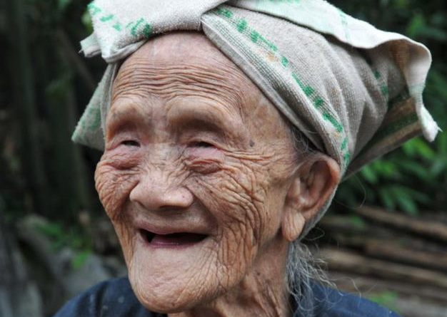 广西128岁老人罗美珍横跨3个世纪61岁生子却不被吉尼斯认可