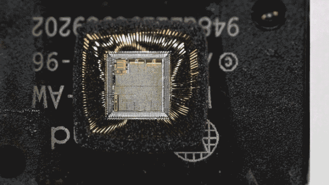 超震撼!神秘视频揭秘5nm芯片内部结构