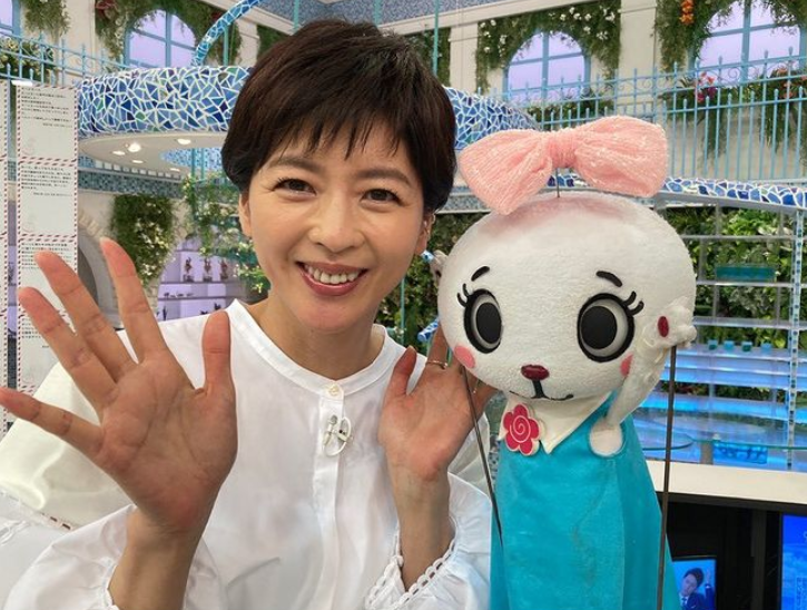 山田光子中山忍近照气质好曾被曝单恋李连杰48岁未婚未育