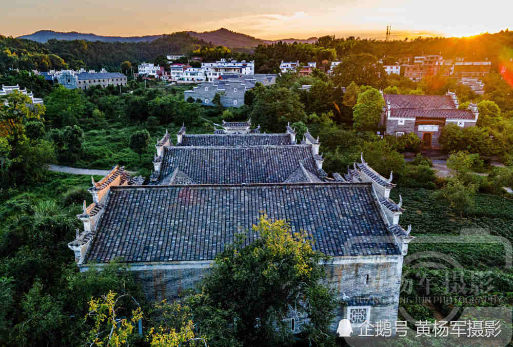 中国客家人南迁的首个落脚点,依附赣江,有江南最完好的宗祠23座