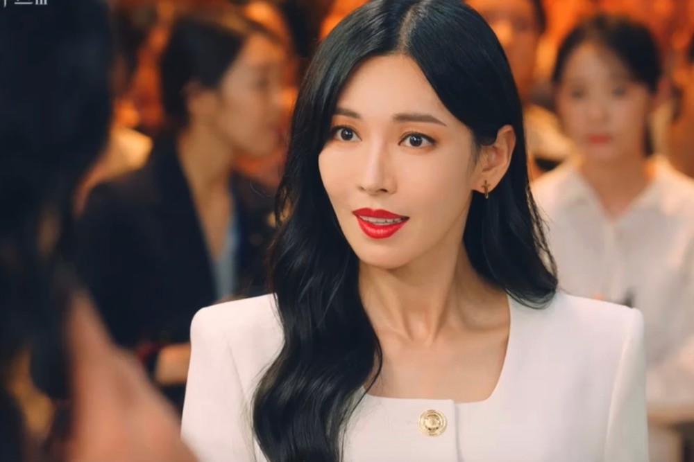 顶楼3:千瑞珍给洛根打失忆针,却被白俊基威胁,录音透露重要两点_腾讯