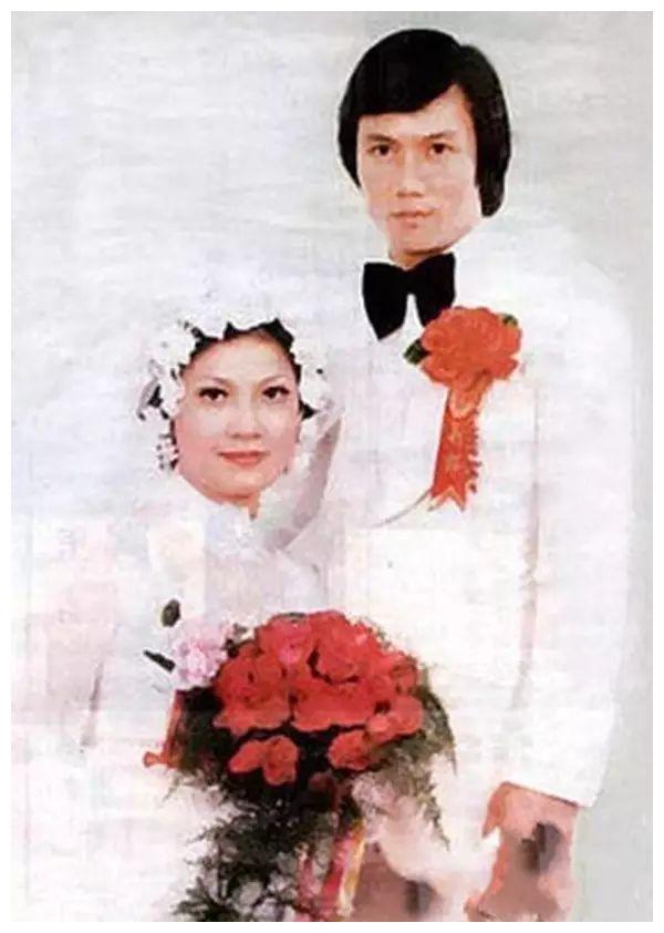 贫苦生活的同时,黄元申也遇到了爱情,1975年他和台湾影星史倩予结婚