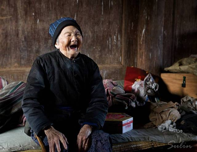 儿子孙子都已离世,长寿老人觉得孤独,说出了自己长寿的原因