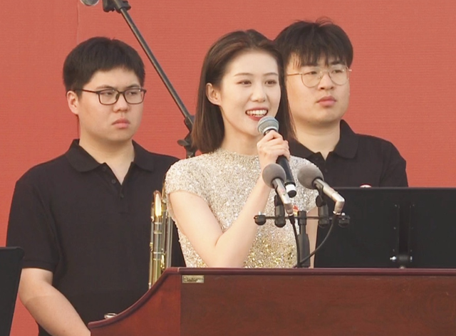 绝世佳人的苏大学姐当年被多所名校录取颜值这块也不赖