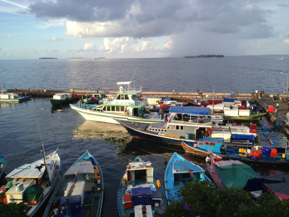 马累港是马尔代夫最繁忙的地方,也是这个国家唯一的国际海运码头.