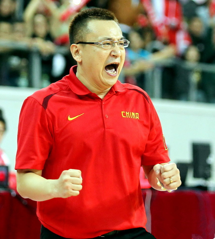 作为曾经八一王朝的主力控卫,范斌在自己天赋并不出众的情况下,却依旧