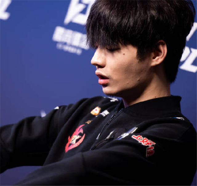 刘青松的伤病可能只是为博人让路fpx被曝光视频作假