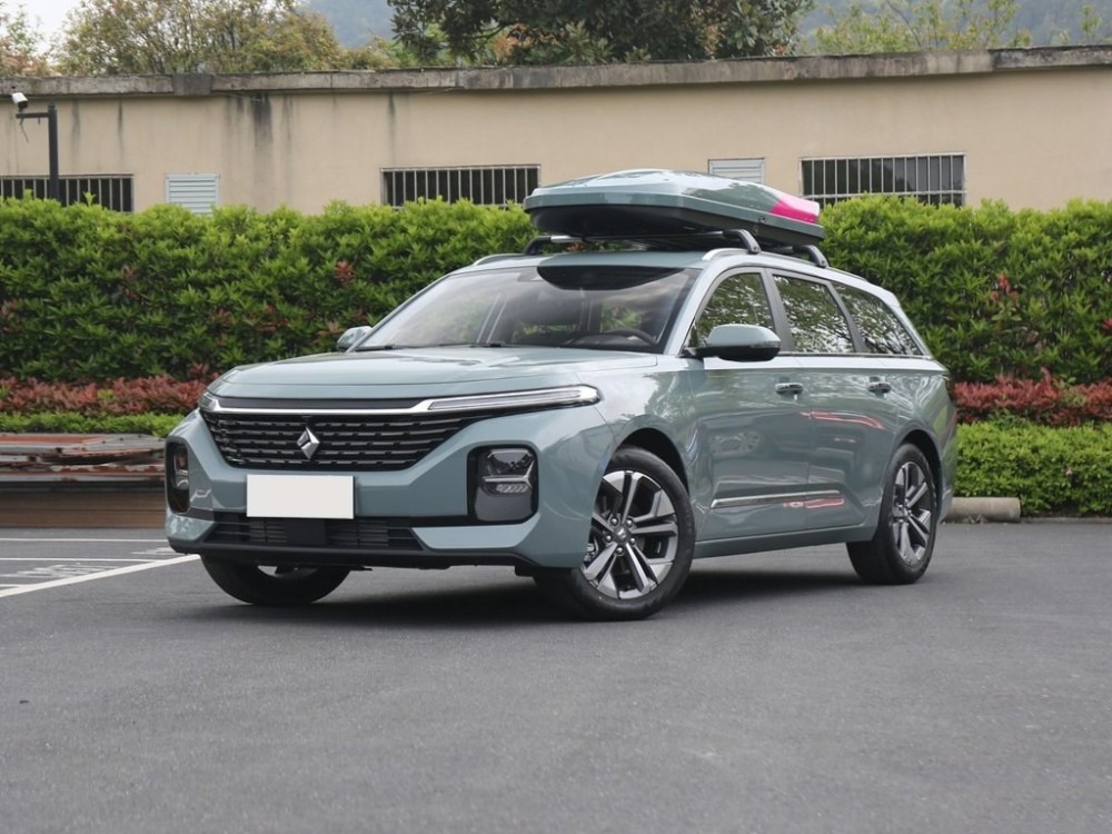 出游 通勤两不误 这台十万级家用车 既不怕堵车还配 双人床 全网搜