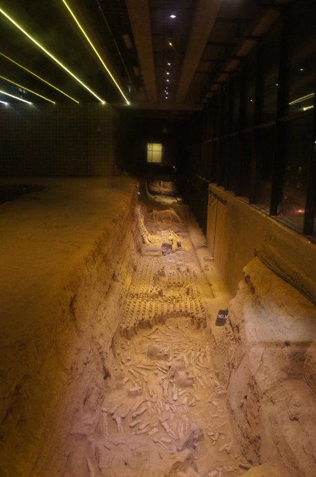 汉景帝刘启及其皇后王氏同茔异穴的合葬陵园阳陵