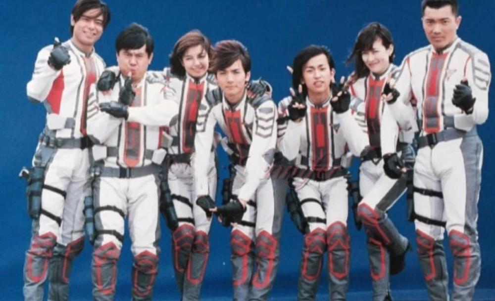 的古屋畅一,这两人分别饰演迪迦奥特曼的人间体大古和胜利队的技术