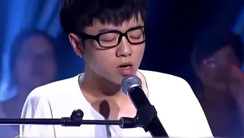 华晨宇被曝出轨整容植发?4个小时后事件反转,但他的人设已崩塌