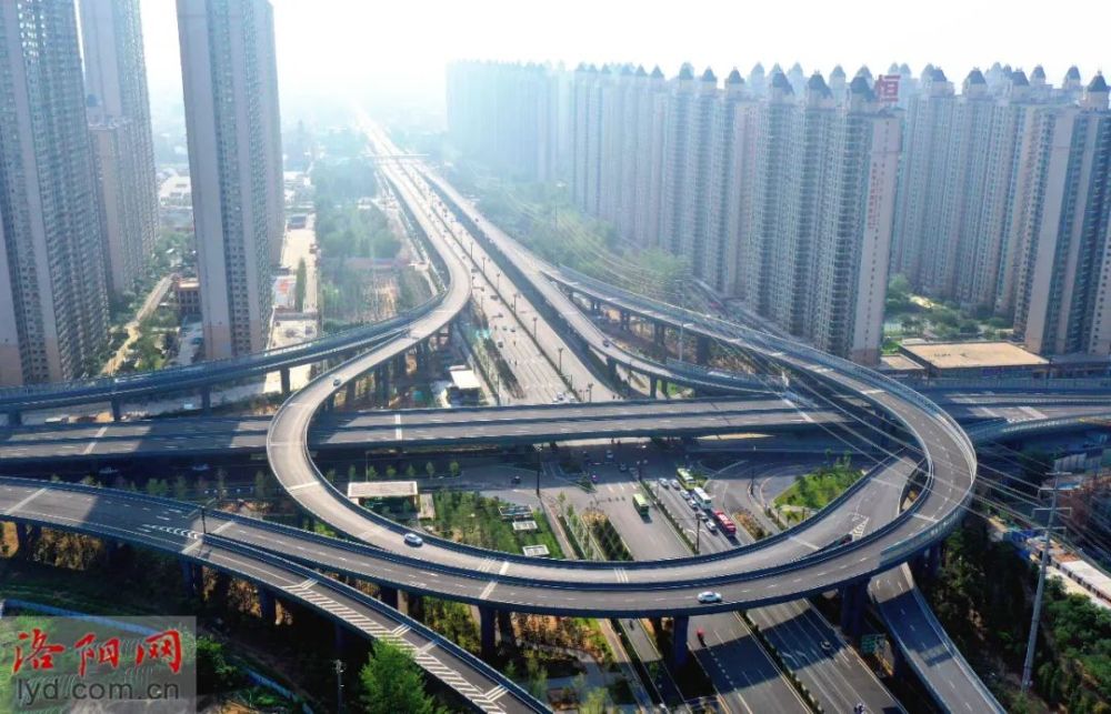 洛阳塔湾立交展靓姿