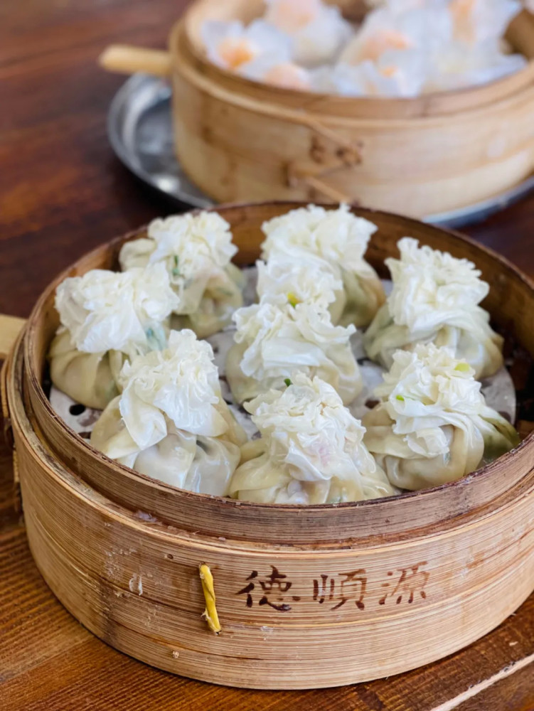 内蒙羊肉大烧麦,一次可以吃两笼 图源:慧子但是,只要在内蒙古,无论你