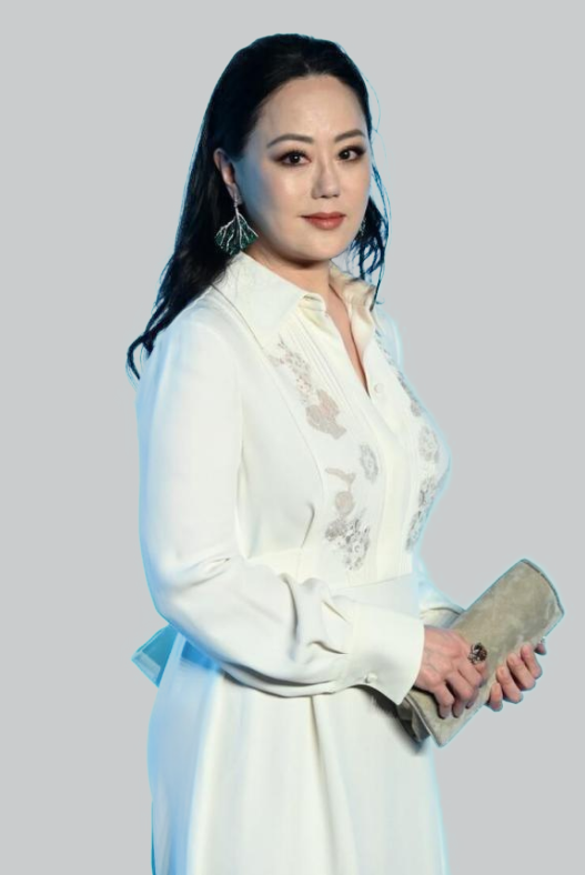 章小蕙越老越有味道白衬衫配长裙优雅大气58岁依旧光彩照人