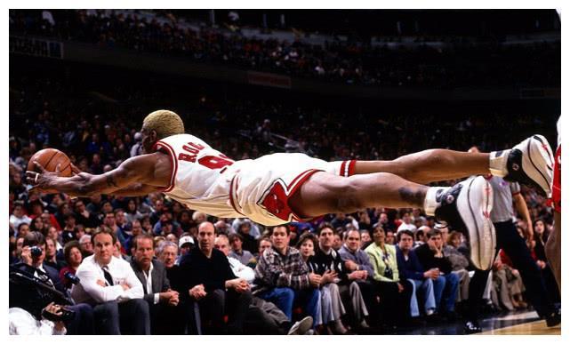 nba 究竟是心直口快还是生活不如意？罗德曼：詹姆斯的比赛太丑陋了！