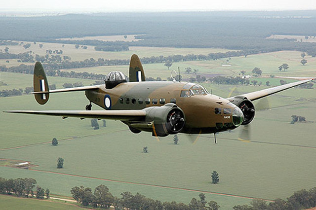 客机改轰炸机二战英国洛克希德哈德逊轻型轰炸机