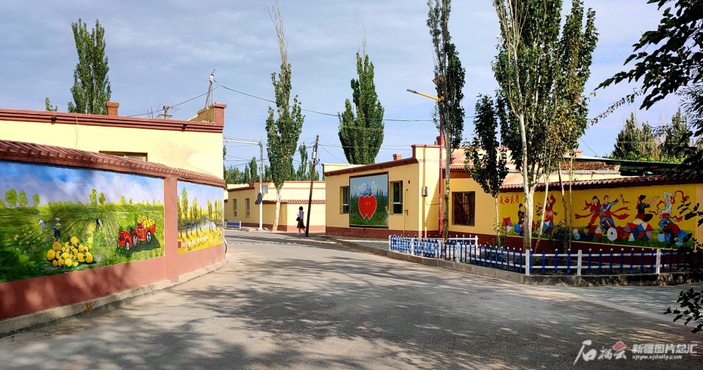 古勒巴格村村美人富花园村