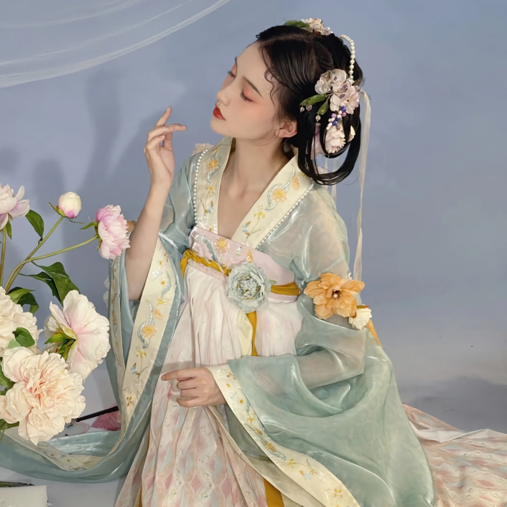 "既见君子,云胡不喜"古风女子头像