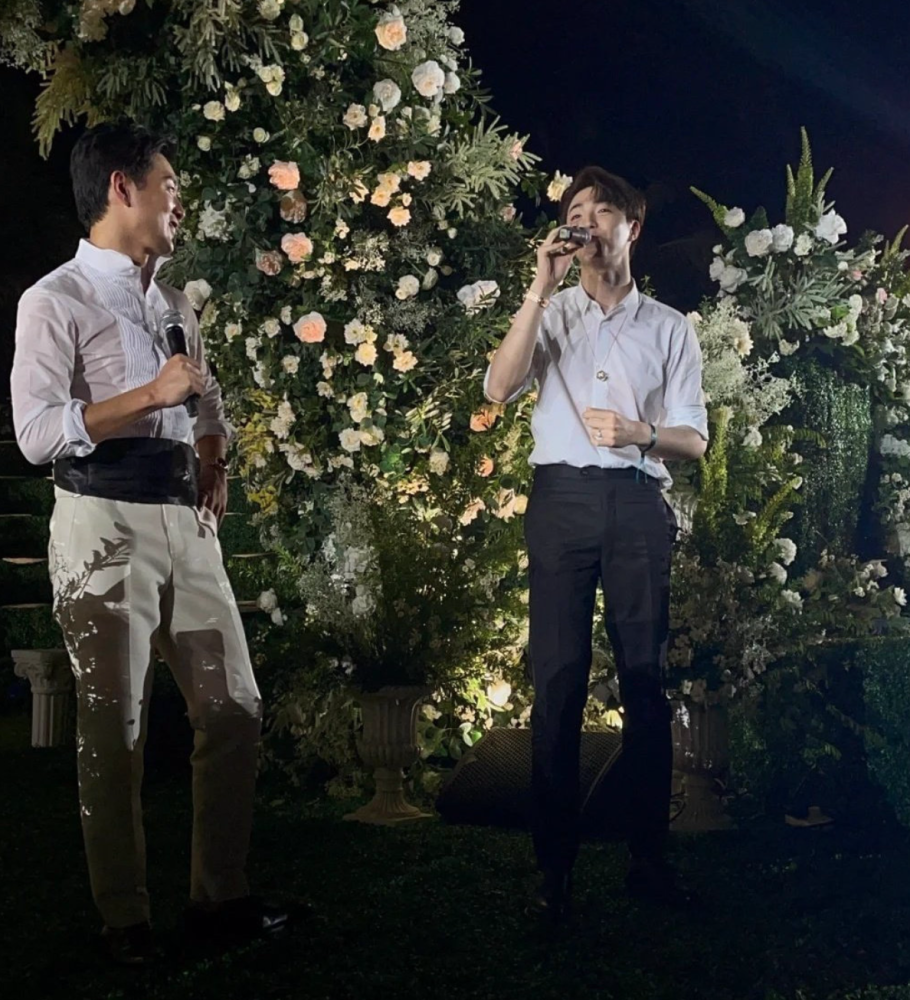 辽宁民间艺术团团长张小伟儿子大婚赵家班集体出动本山送祝福