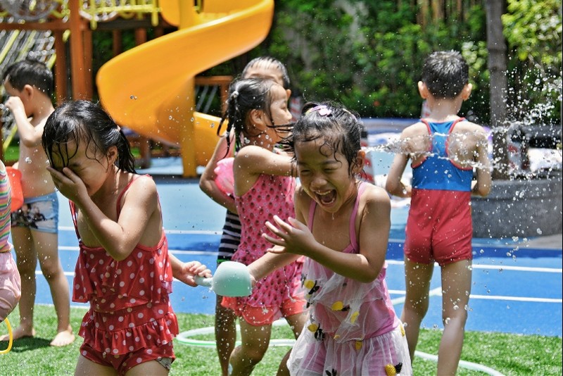 广深相继发布通知,小学生暑期校内托管试点工作下周一开始