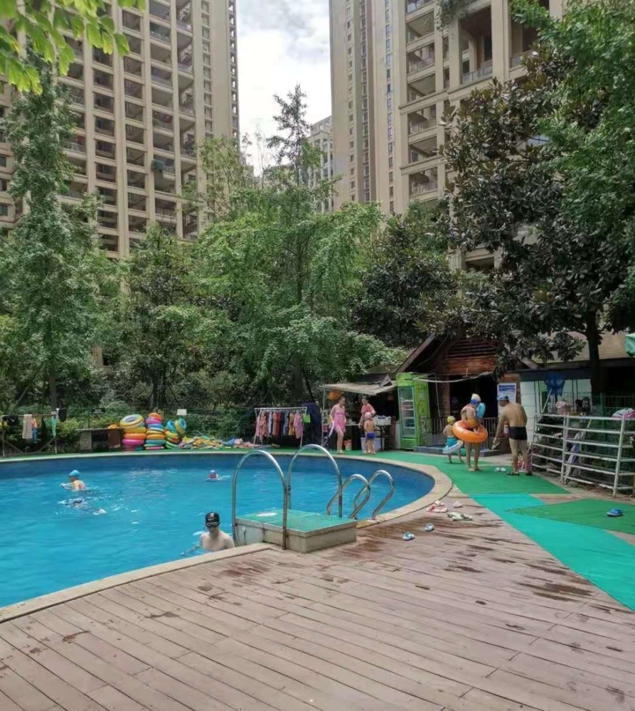 池南湖国际社区二期游泳馆南湖国际社区二期游泳馆#04地理位置优越