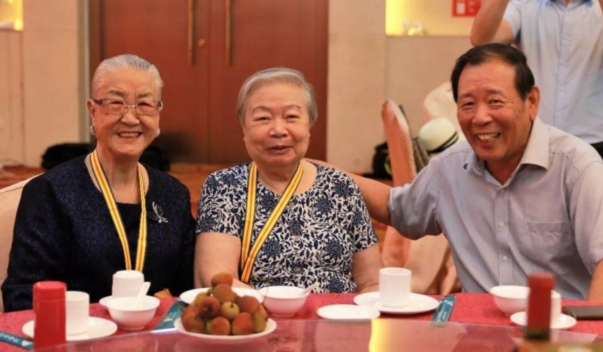 而今天主讲的主人公——聂力,也是某位民族英雄的后代,相信以聂力的