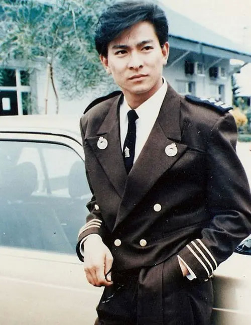 刘德华:被媒体"神化"的艺人,不吃,不喝,不睡觉,靠呼吸能活60岁