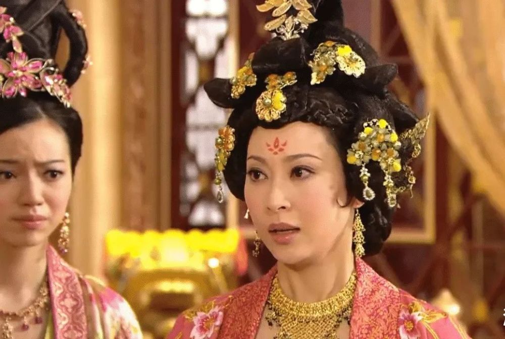 比如说2010年《公主嫁到》中的「孙贵妃」一角.