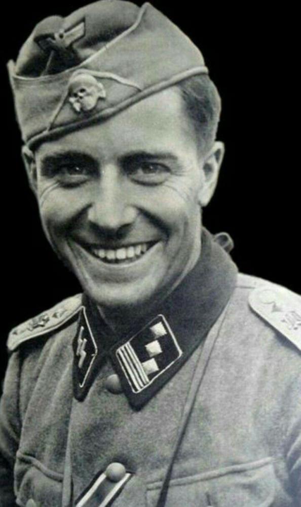 到死也不肯认罪这名德国党卫军军官被人活活烧死在家