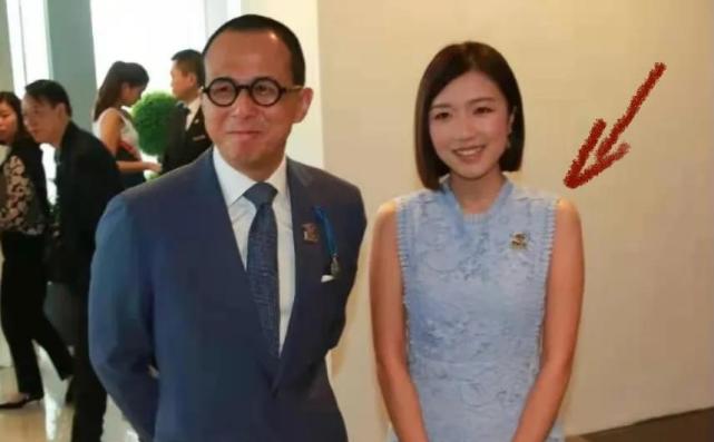 "首富之子"李泽楷签下25岁女神林宣妤,眉眼间有梁洛施的影子