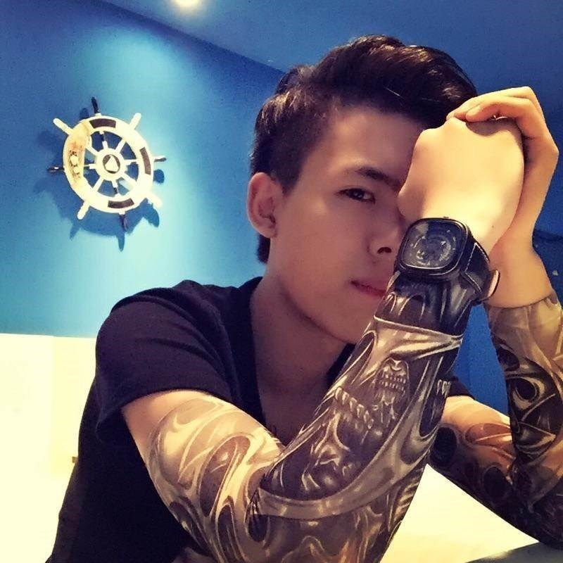 现代女孩为什么会喜欢纹身的男人